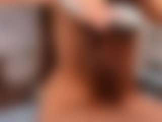 Live cam show with LisaBlaer - Petite on Livezox