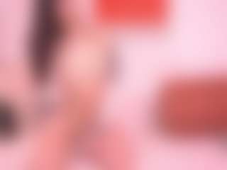 Live cam show with Pheromoon - Striptease on livesuperchat.net