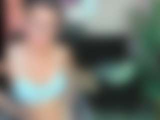 Live cam show with RikaSensual - Camel Toe on SmokeAndPoke