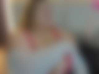 Live cam show with TiffanyMonrow - Hairy Pussy on Soda Cam