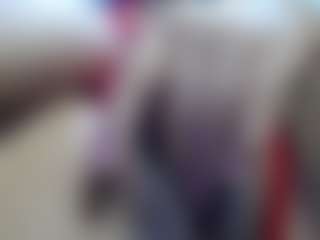 Live cam show with Paula-Ross - Ass Clapping on SxyPornLive