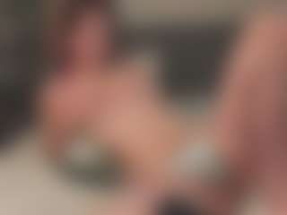 Live cam show with KarolynTijernia - Normal on xfollow cams