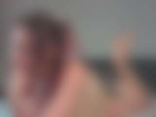 Live cam show with KarolynTijernia - Yoga on friskycurves.com