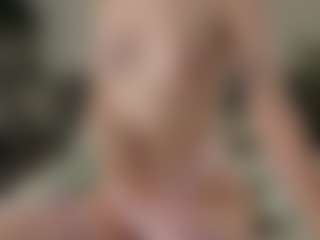Live cam show with KarolynTijernia - Striptease on Mixed Magazine Live