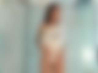 Live cam show with Vanessa - Cute on Camiplay Live