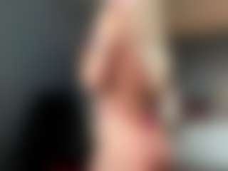 Live cam show with Mila - Mature on StripNow