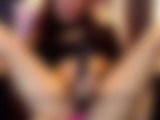 Brunette-Candy's Live Sex Cam Show
