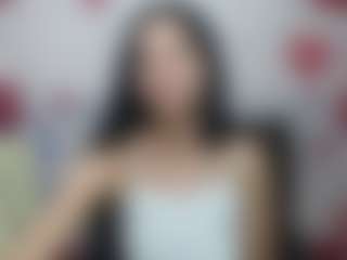 Live cam show with EvaClarkk - Drinking on Camsoda
