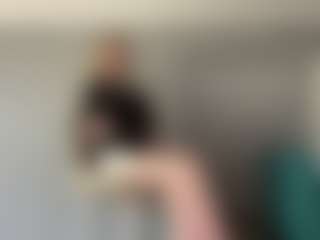 Live cam show with GretaReddy - Yoga Young Adult on Stripli.com
