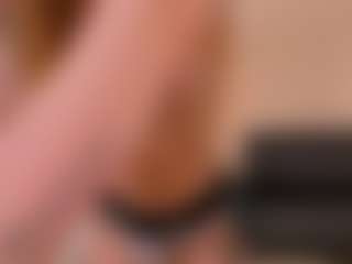 IsabellaMoretti's Live Sex Cam Show