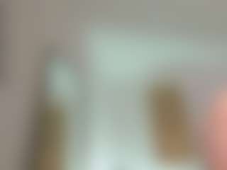 IsabellaMoretti's Live Sex Cam Show