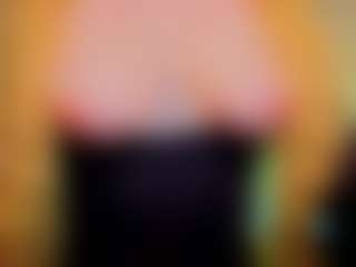 Live cam show with Amy - Spank Blonde Hair on Gym Cam Girls
