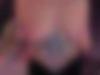 Live cam show with Amy - Oil White on Camsoda | united states