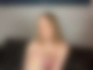 Live cam show with Rose - Fingering on AdultVida.com