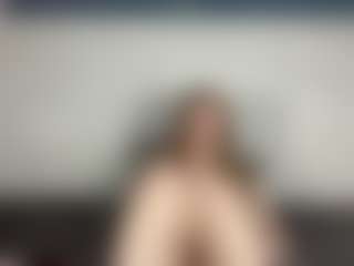 Live cam show with Rose - Petite on madthumbs