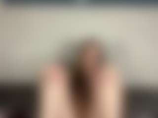 Live cam show with Rose - Skinny on Camsoda