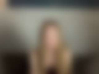 Show de cam en vivo con Rose - Striptease en Camsoda
