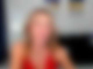 Live cam show with LunaFlinn - Green Eyes on SxyPornLive