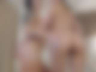 Live cam show with alexialushh - Eating Pussy on Milfs Live