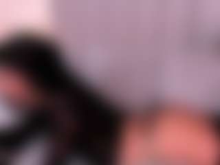 Live cam show with ShaynaRosc - Average on Camsoda