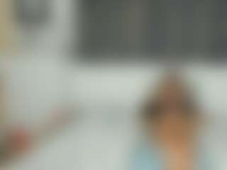 Live cam show with HarleyDreamy - Thin on SquirtSoMuch