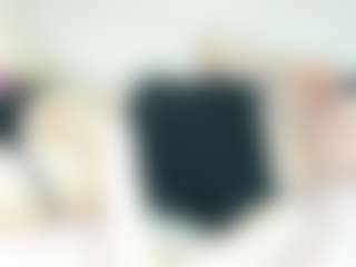 Live cam show with Tori - Cute on livesuperchat.net