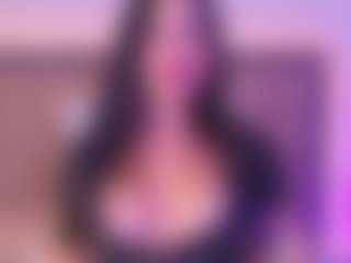 Live cam show with MIA SANTA - Busty on Hubzter Live