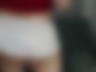 Live cam show with Oliviia-Ch - Public Red Hair on madthumbs