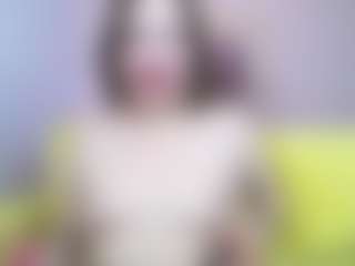 Live cam show with Oliviia-Ch - Small Tits Mature on hrnylive.com