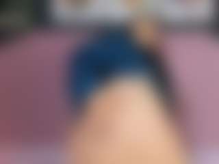 Scarlet's Live Sex Cam Show