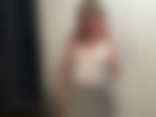 Live cam show with Elizabeth - Doggy on x69.live