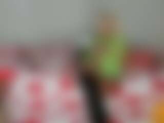 Live cam show with LondonShowers - Fucking on SinfulBabes