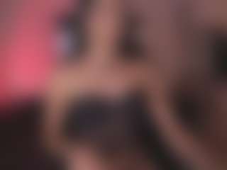 Live cam show with andreamagic - Smoking on CamClone