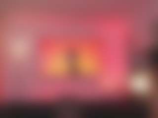 Live cam show with andreamagic - Tease on Uber Horny