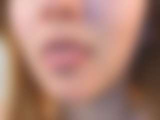 Live cam show with CathrynChladek - Moaning on Pornisteam.com