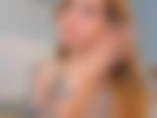 Live cam show with CathrynChladek - Nipple Piercings on Latina Girls