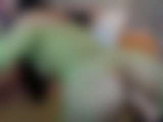 Live cam show with EleanorPark - Milk on CamwithHer