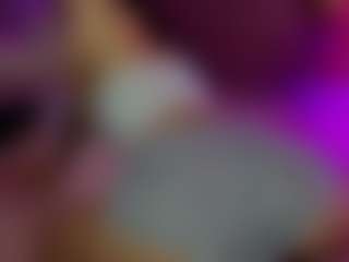 Live cam show with EleanorPark - Milk on CamClone