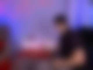 emmanuel-shine's Live Sex Cam Show