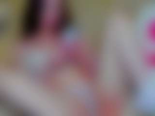 Live cam show with MichelleSexyDoll - Squirt on Camsoda