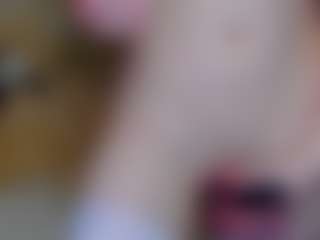 Live cam show with MichelleSexyDoll - Gagging on fapnchat