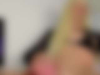 Live cam show with Aiunii - Tease on thefappeningchat.com