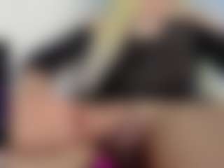 Live cam show with Aiunii - Drinking on SxyPornLive