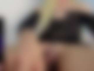 Aiunii's Live Sex Cam Show