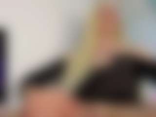 Aiunii's Live Sex Cam Show