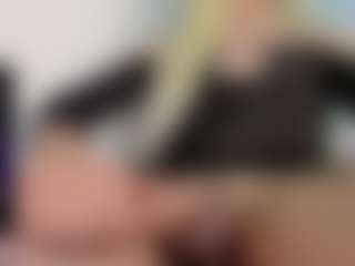 Aiunii's Live Sex Cam Show
