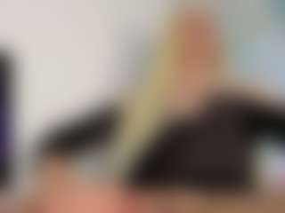 Live cam show with Aiunii - Submissive on milfzrlive.com