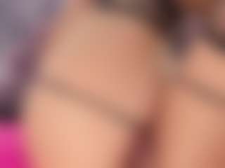 Live cam show with Aurelia Walker - Normal on boobsie.com