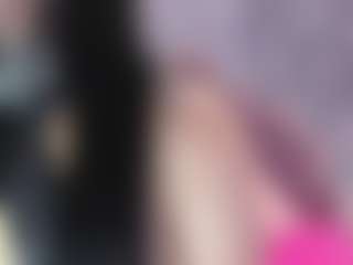 Live cam show with Aurelia Walker - Brown Hair MILF on camtv