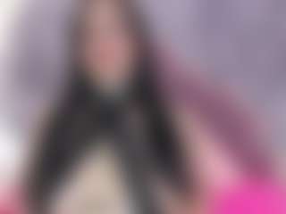 Live cam show with Aurelia Walker - Brown Hair MILF on CamSodaAdn